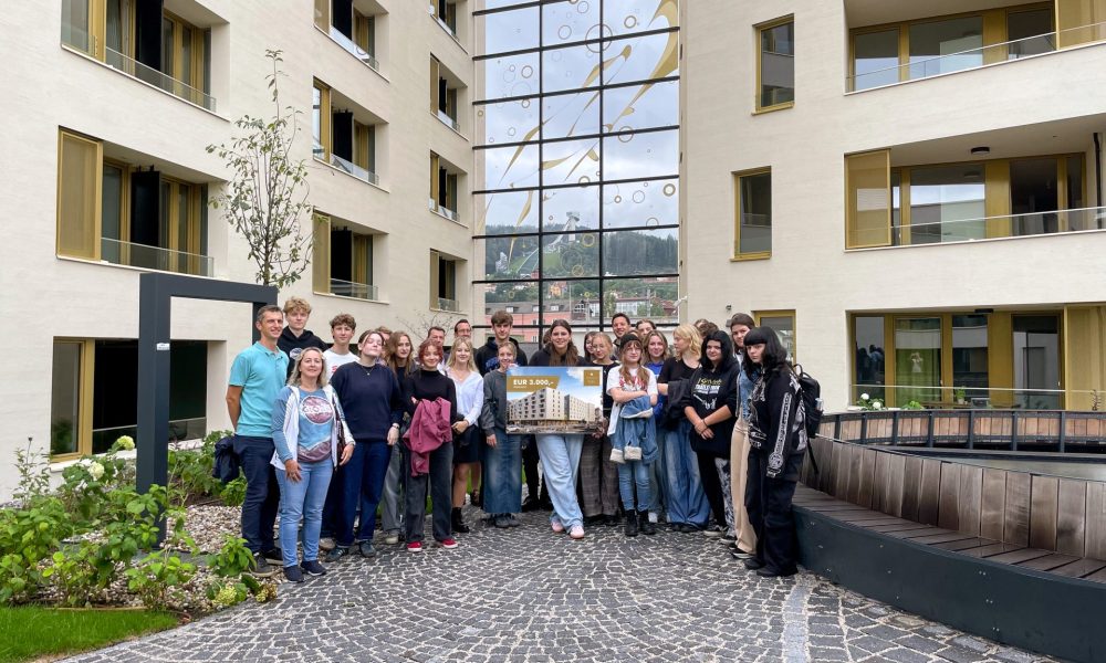 Präsentation Schallschutzwände mit dem Design von Schüler:innen der HTL Innsbruck