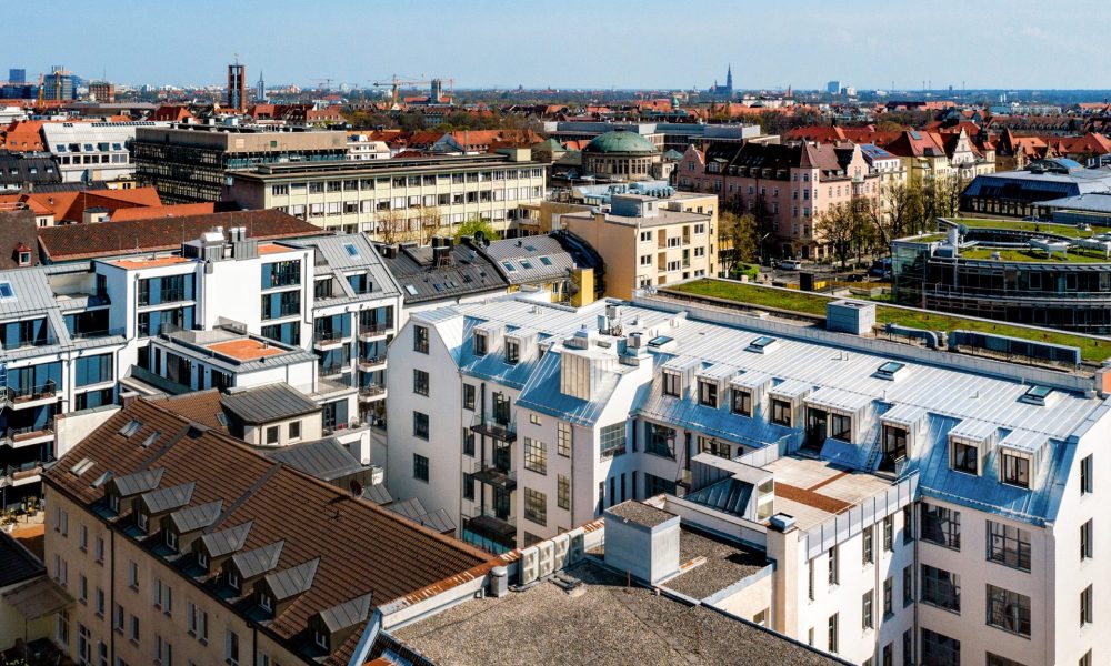 Wohnprojekt DasGoethe aus der Luft Richtung Innenstadt München